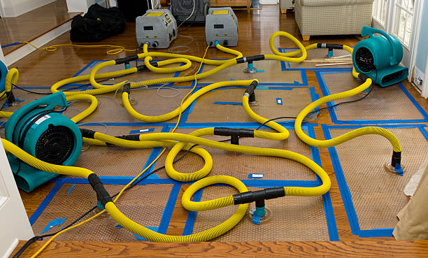 Professional Crawl Space Water Removal technician working in Masury, OH